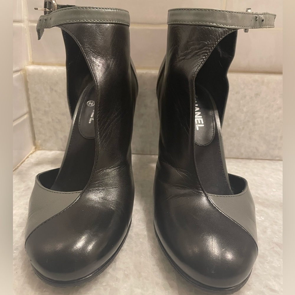 Chanel Black/Grey Bottines/Booties/Heels